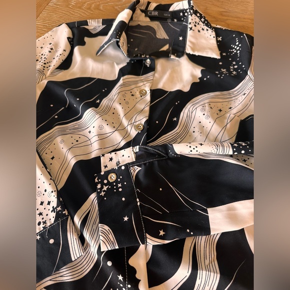 CBR galaxy print button down - Picture 4 of 4